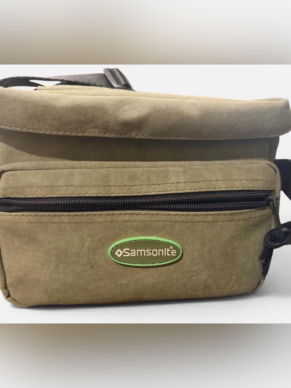 Samsonite Olive Green Men’s Messenger Bag with Front Zip